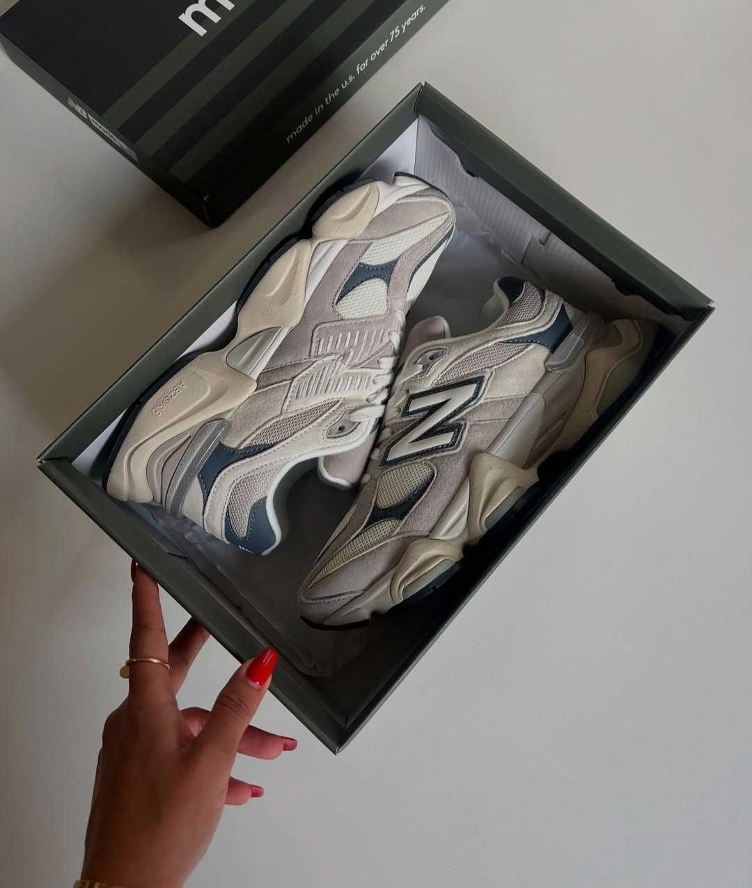 New Balance 9060