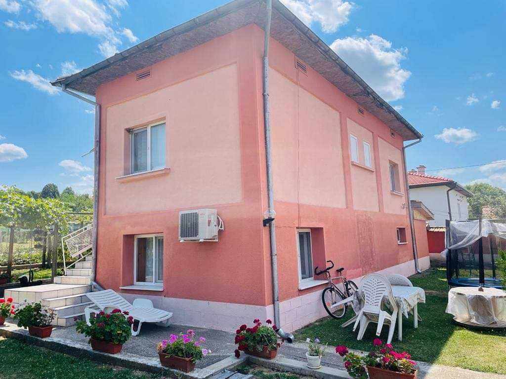Продава се Къща в Търговище, Вилна зона - 240 кв.м за 213 €/кв.м - Снимка #1