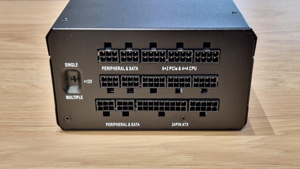 Corsair HX Series™ HX1200 — 1200 Watt 80 PLUS® PLATINUM Certified