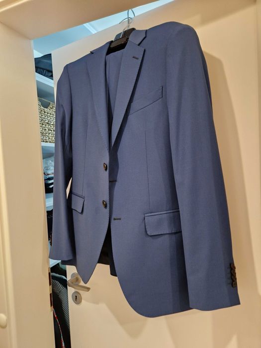 Vand costume barbatesti noi, nepurtate marimea M/ 50