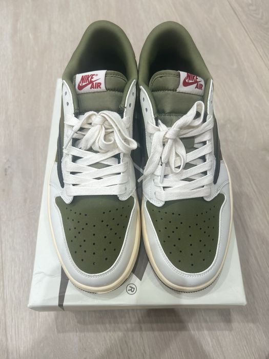 Кеды Nike AIR JORDAN 1 LOW OG SP Travis Scott "Olive" белый, хаки