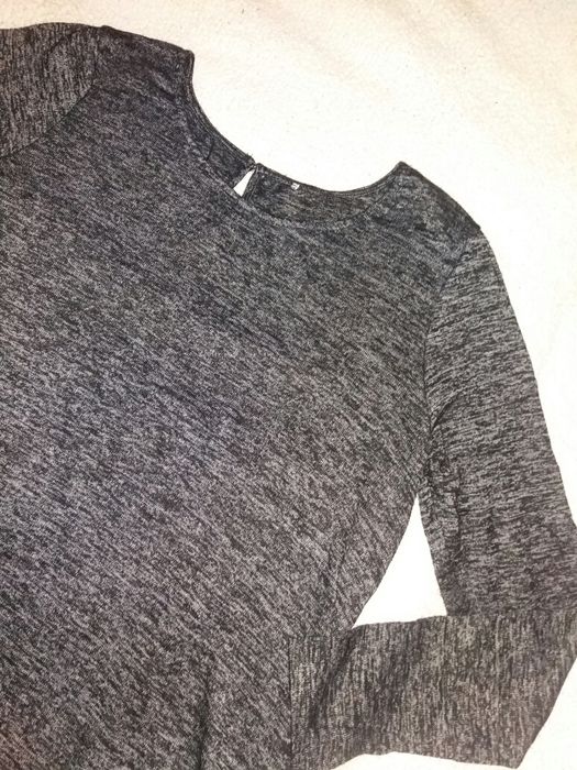 Дамски блузи с дълъг ръкав р.L двете общо за 15 лв