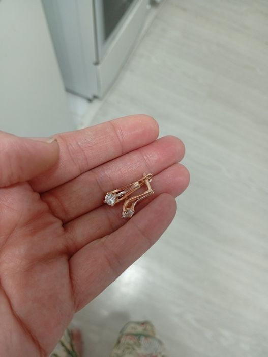 Золотые сережки 585