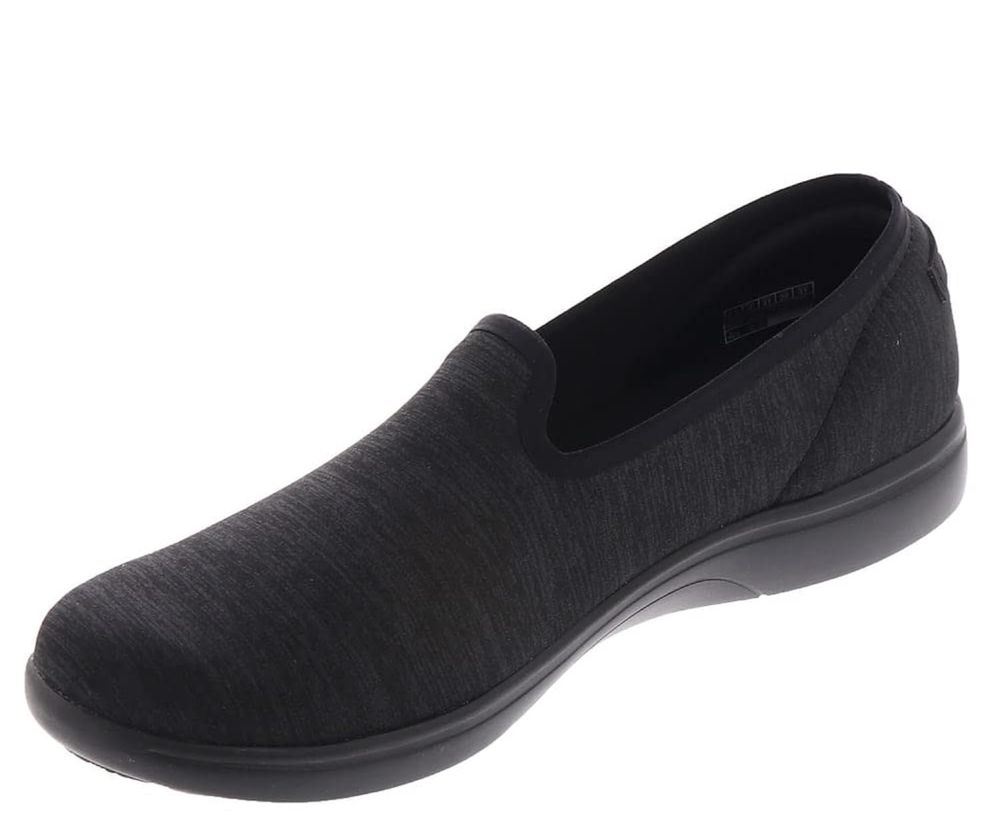 Skechers, Perceived. Лодочки слипоны из США. 100% Оригинал. Разм 38.5