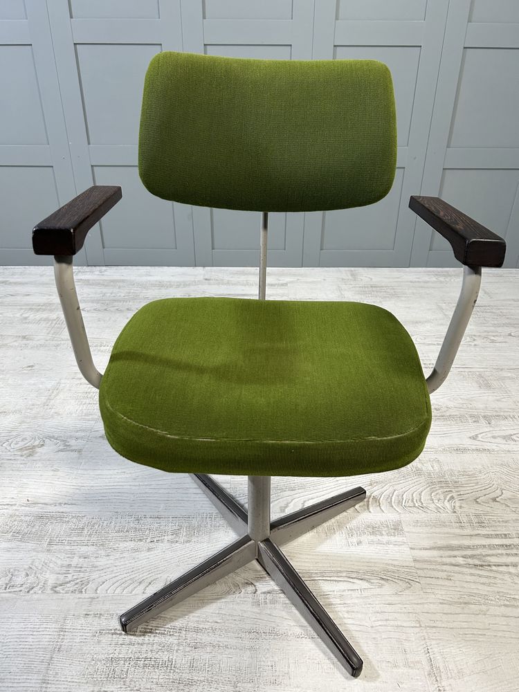 Индустриален стол за бюро от Ahrend De Cirkel, 1967 г Н113