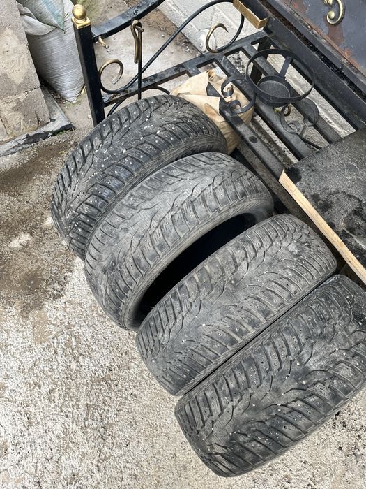 Зимний шипованный комплект нексен 215/55/17