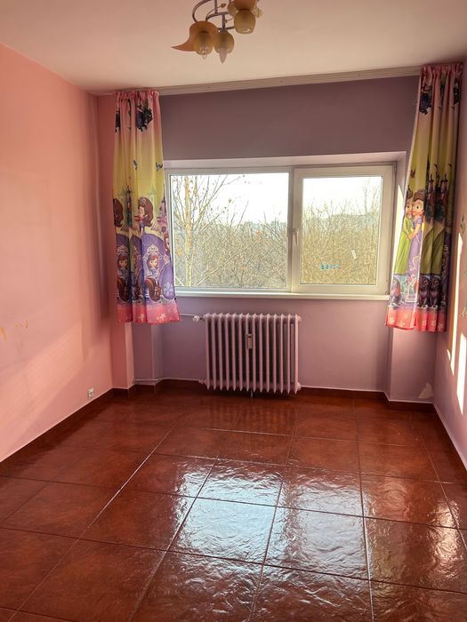 Apartament 4 camere