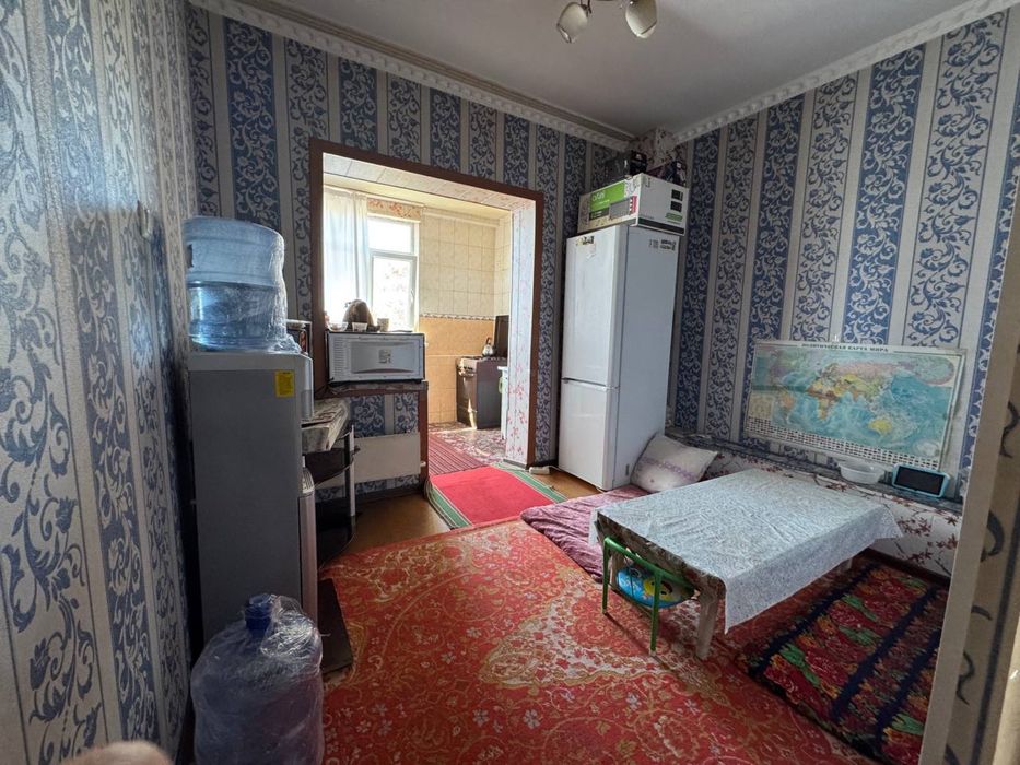 Kvartira 4/5/5 sotiladi, Ahmad Yugnakiy