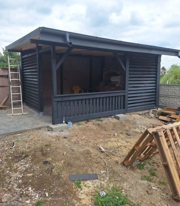 Foișoare terase magazii casute etc