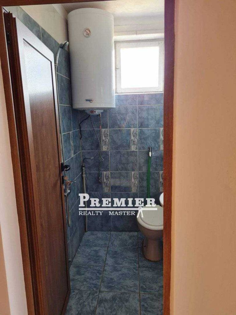 Продава се Къща в с. Тънково, Област Бургас - 180 кв.м за 1084 €/кв.м - Снимка #16