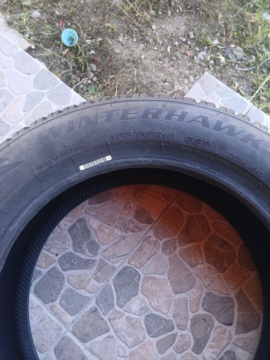 Vând 3 cauciucuri noi, nefolosite