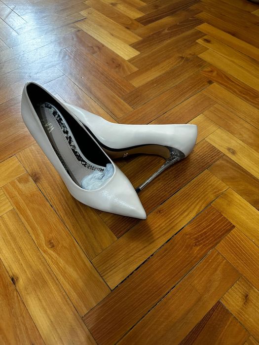 Pantofi albi zara