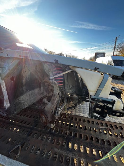 Audi A8 D2 на части