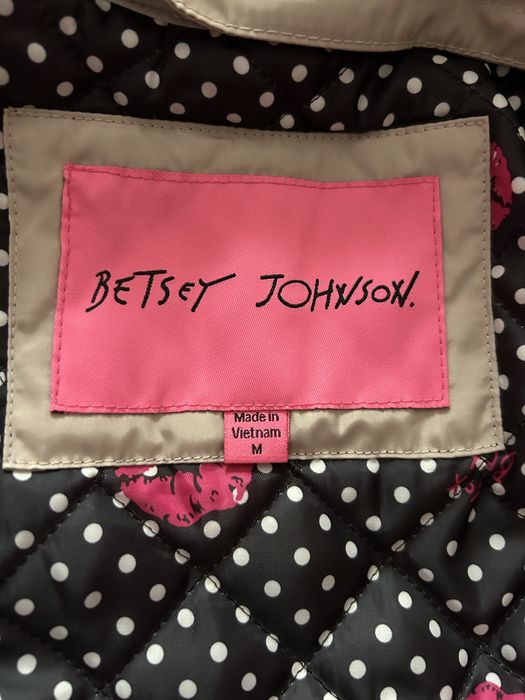 Ветровка Betsey Johwsow