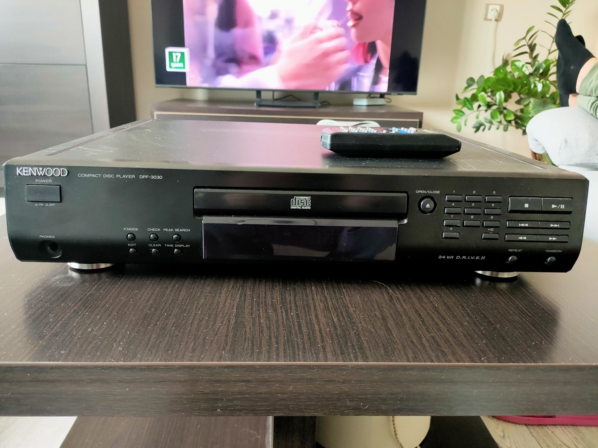 Cd player Kenwood+дистанционно.