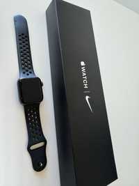 Apple iWatch 6 series Nike