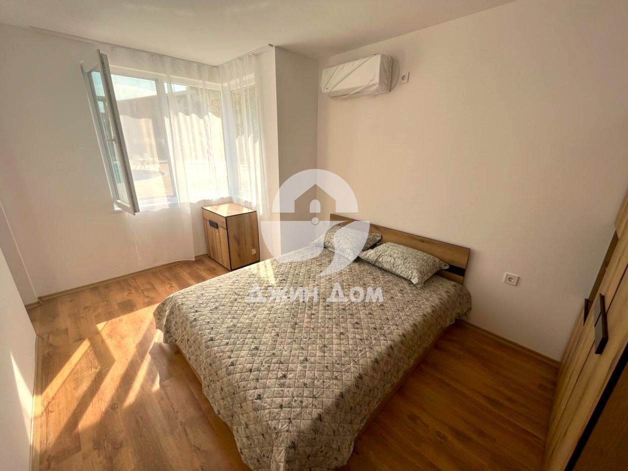 Продава се Двустаен апартамент в к.к. Слънчев бряг - 65 кв.м за 1250 €/кв.м - Снимка #2