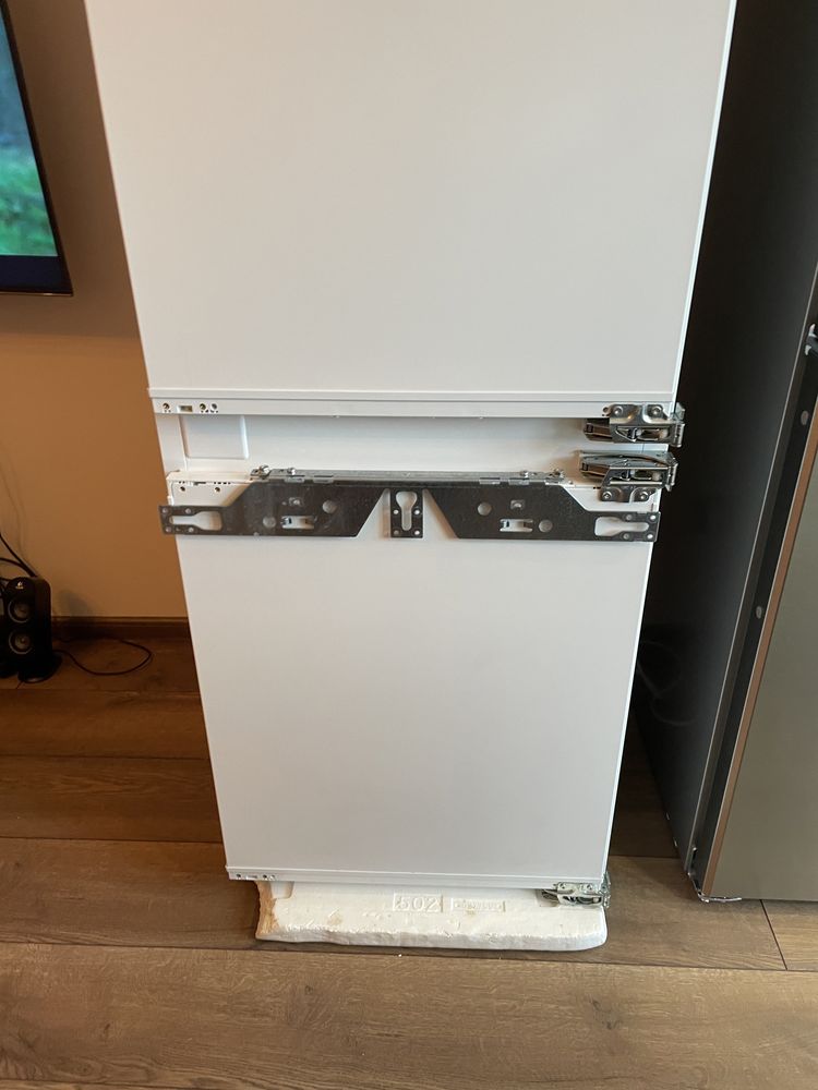 Хладилник за вграждане Liebherr ICBN 3324 BioFresh NoFrost