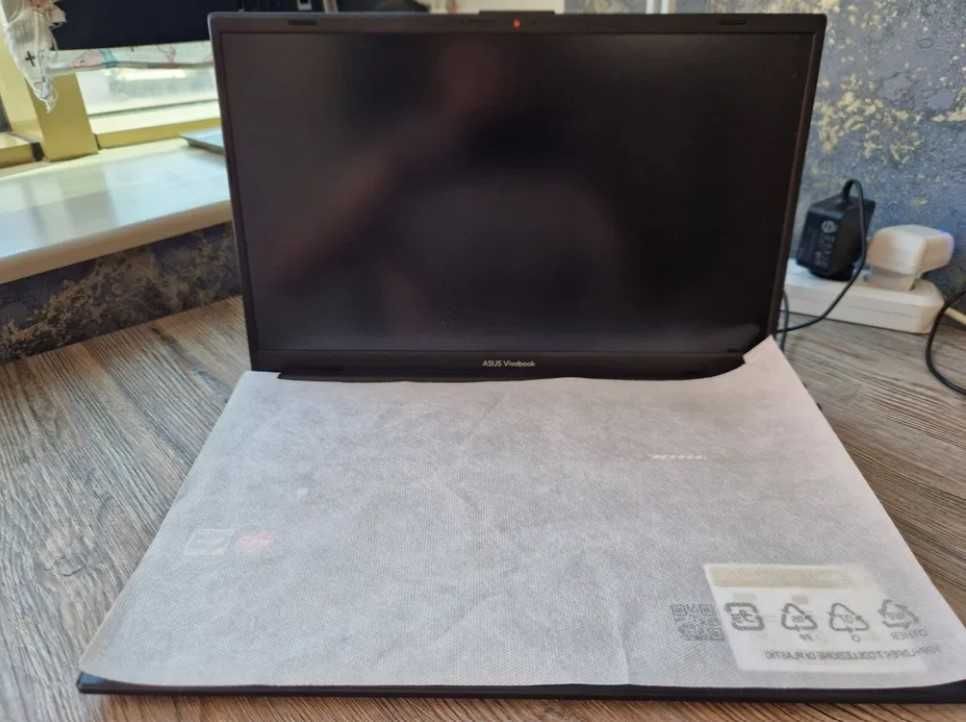 Ноутбук в коробке Asus Vivobook GO 15 Model:E1504f мощный