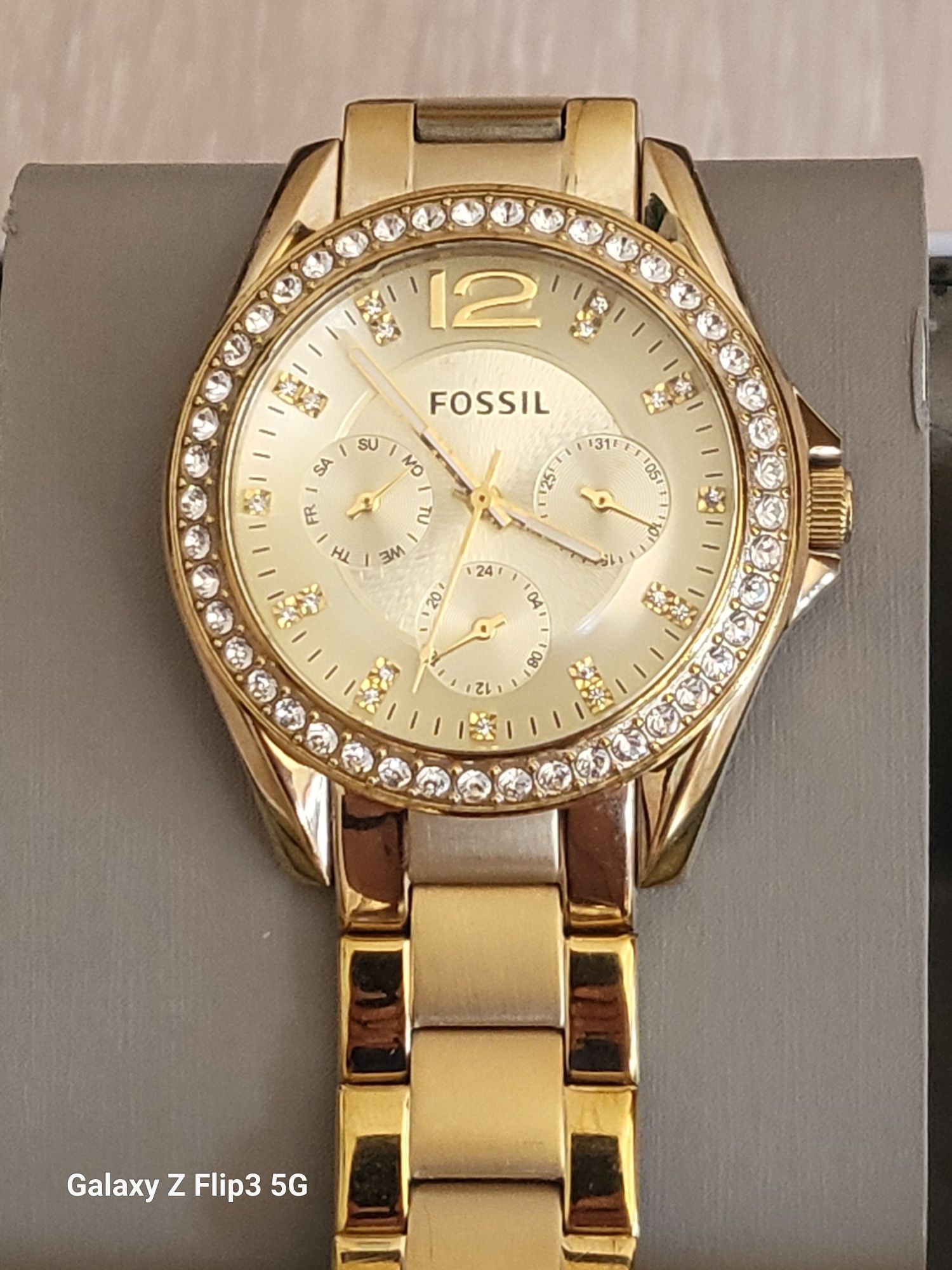 Унисекс часовник от колекцията FOSSIL водоустойчив
