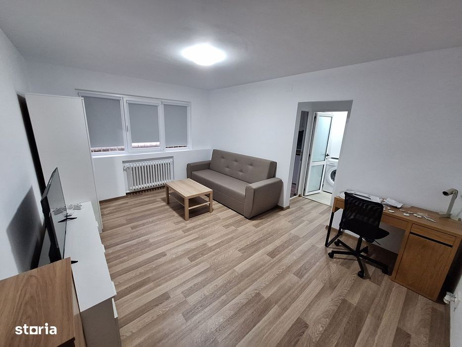 300 euro.Ap.cu 1 camera Complexul Studentesc