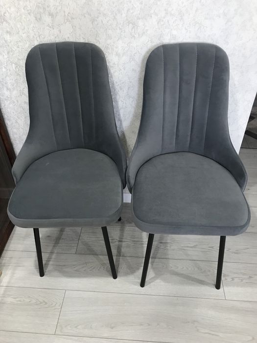 Стулья новые велюровые