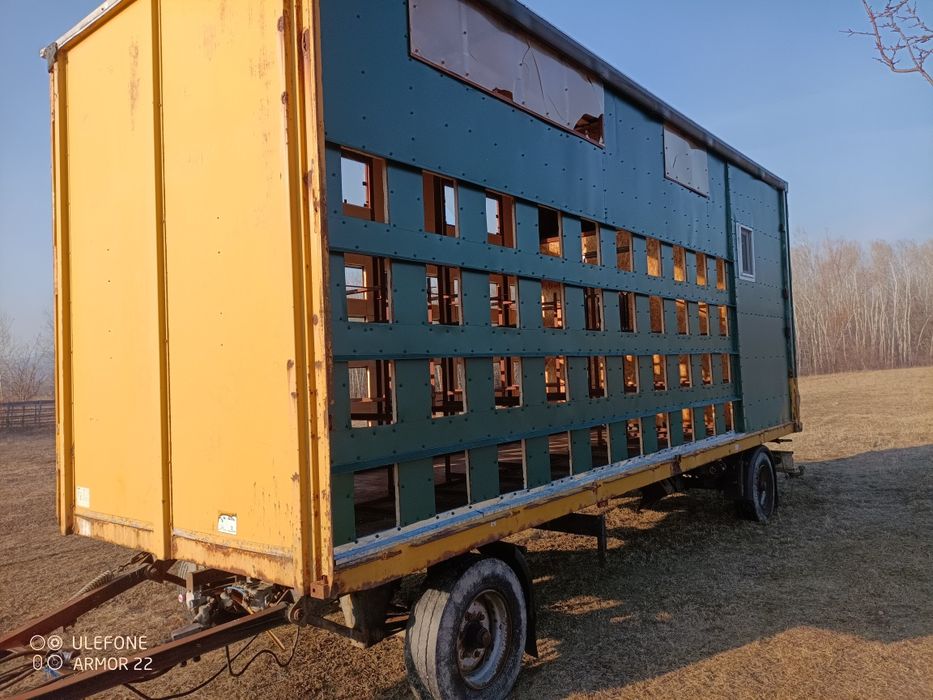 Rastel apicol pavilion