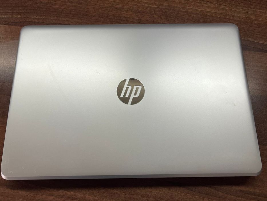 Лаптоп HP Model 15-bs040nu