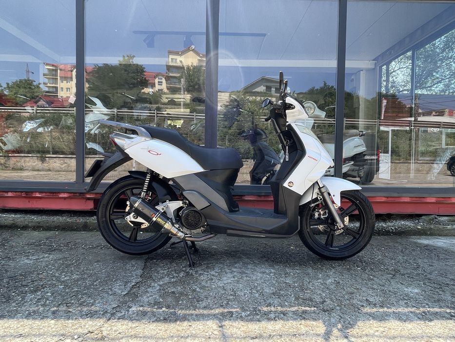 Scuter Garelli XQ 125 cc inmatriculat