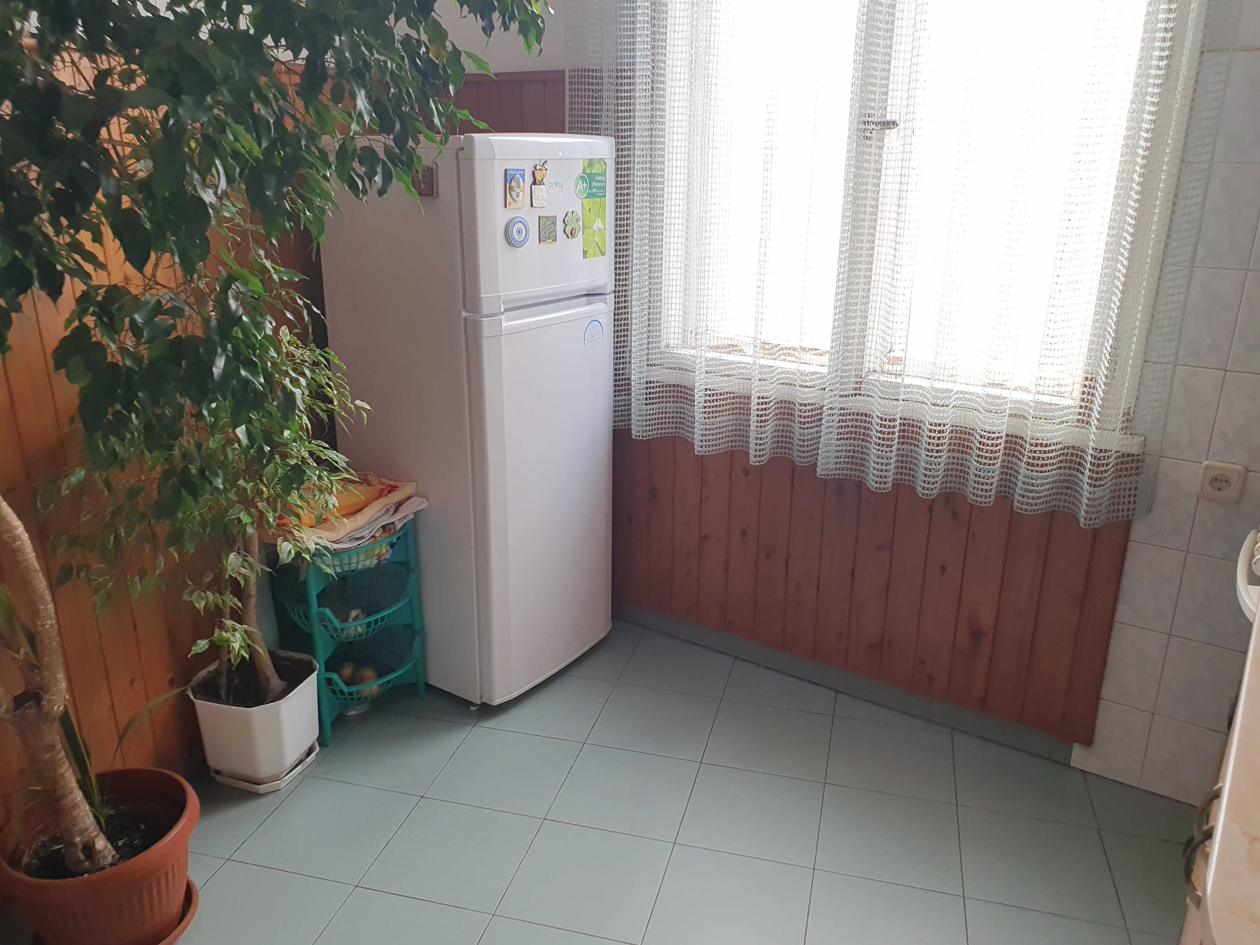 4ст+к,монолит,120 кв.м.,ет.2,център