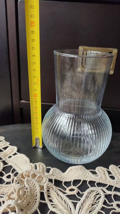 vază simplă transparentă