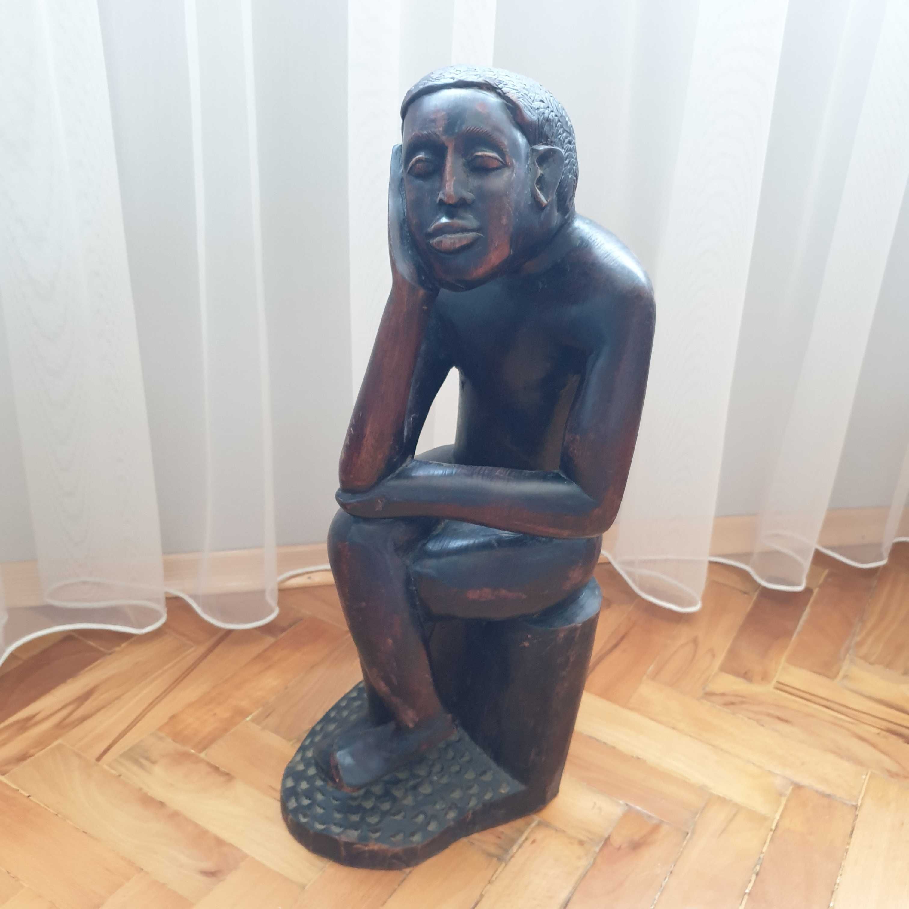 Масивна абаносова фигура от цяло дърво