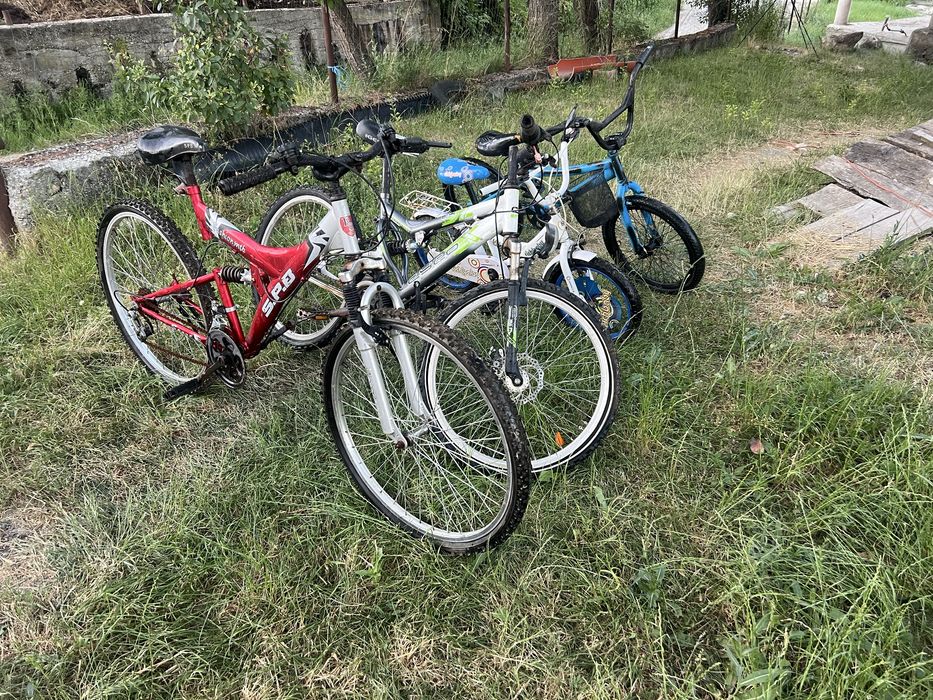 Vand 4 biciclete