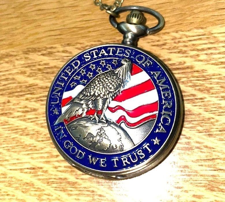 Чясы кварцевые карманные новые