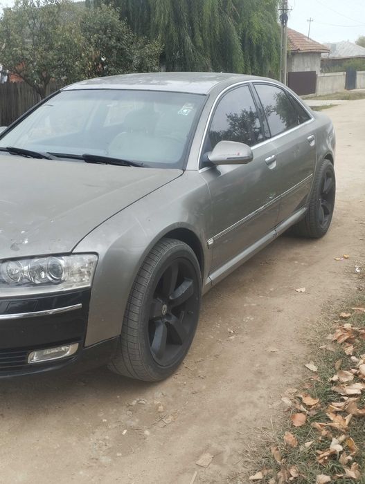 Vând sau schimb Audi a 8