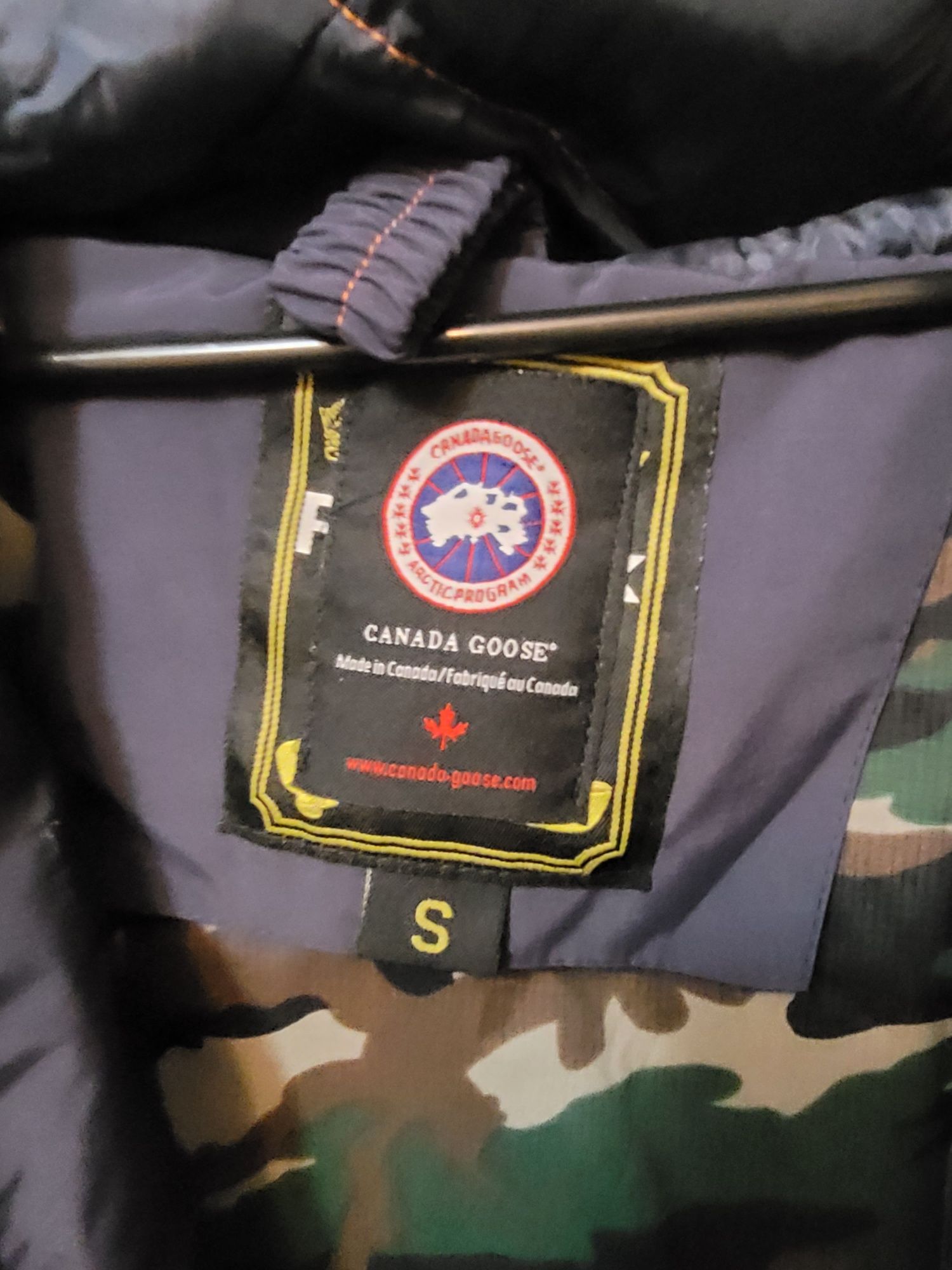 Geaca Parka Canada Goose noua,fara eticheta, marimea S, barbateasca