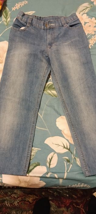 Брюки на мальчика 7-8 лет