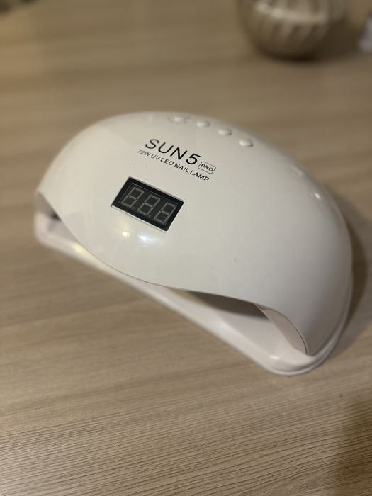 Новая лампа для маникюра