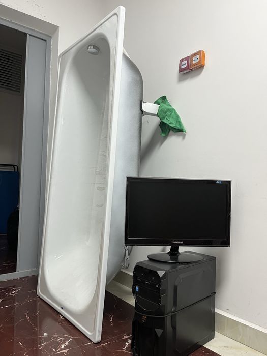 Продам ванну и компьютер