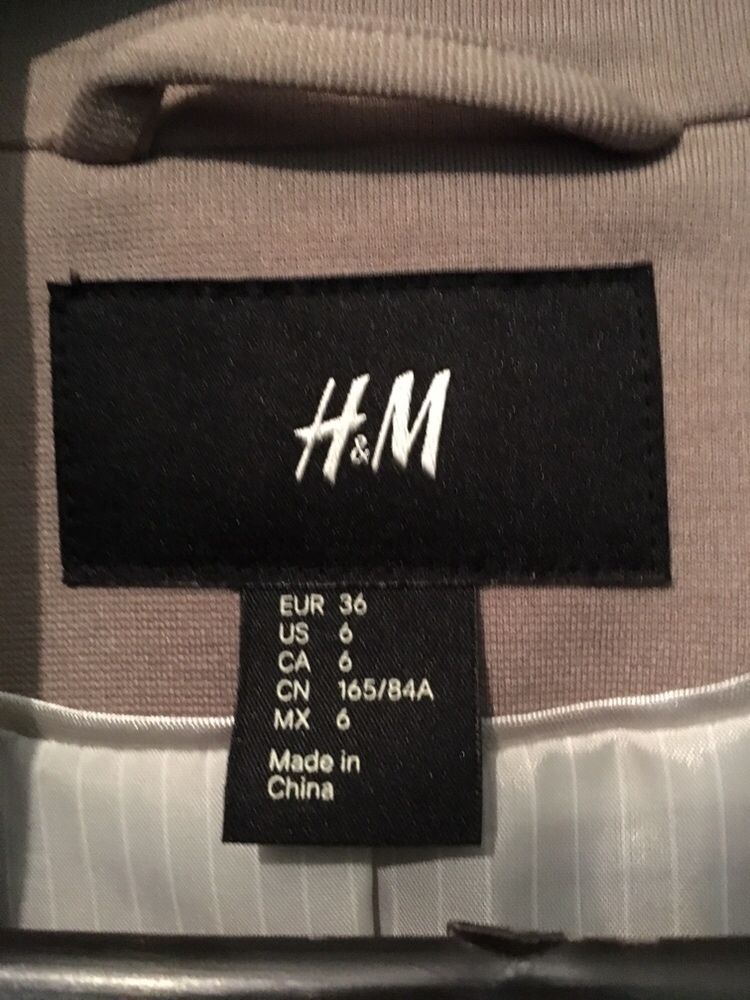 Нови дамски сака Bershka и H&M / S размер