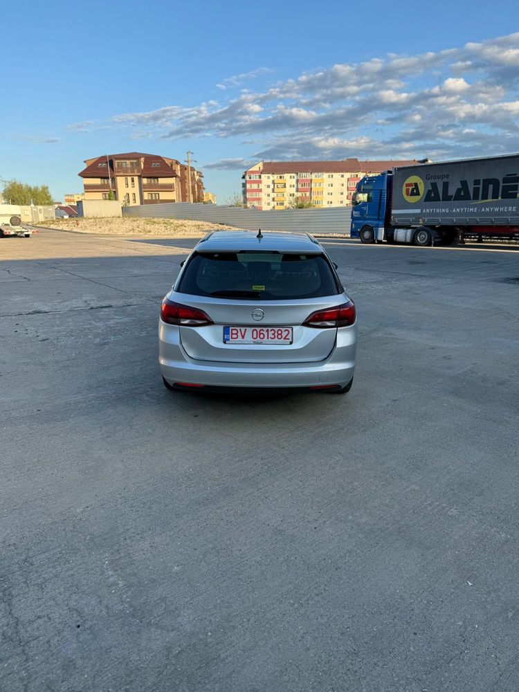 Opel Astra K 2022 1.5 TDCI / Automat