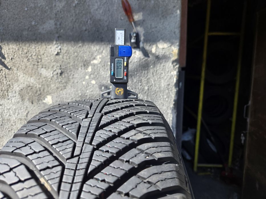 2бр. 205 60 15 Kumho всесезонни.