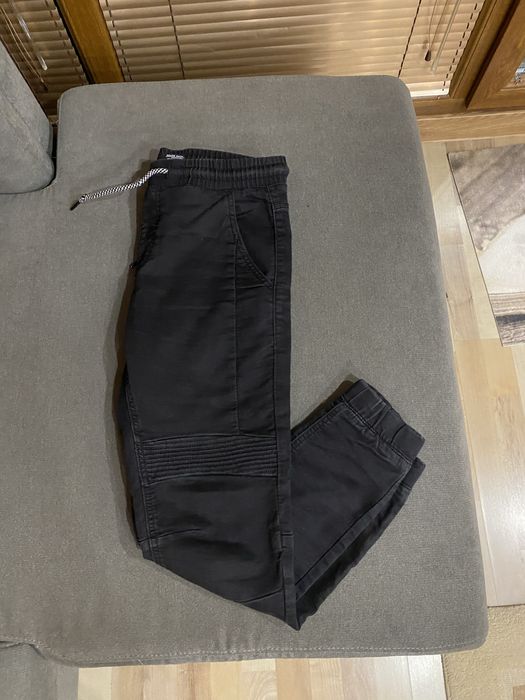 Черни панталони