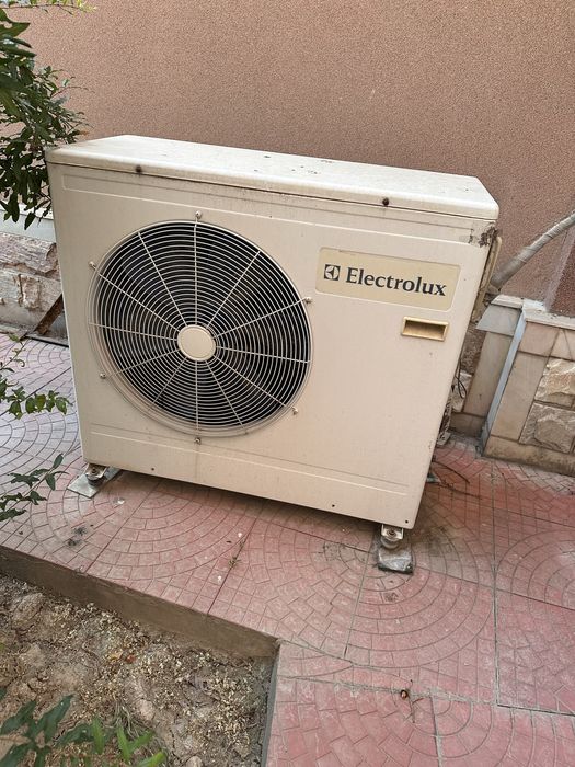 Продам коллонный кондиционер 24 Electrolux в отличном состоянии