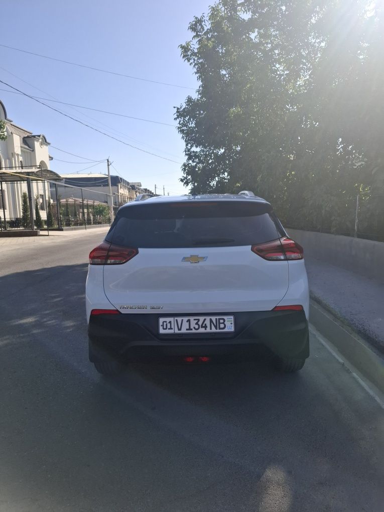 Chevrolet Tracker 1.0T AT 325T