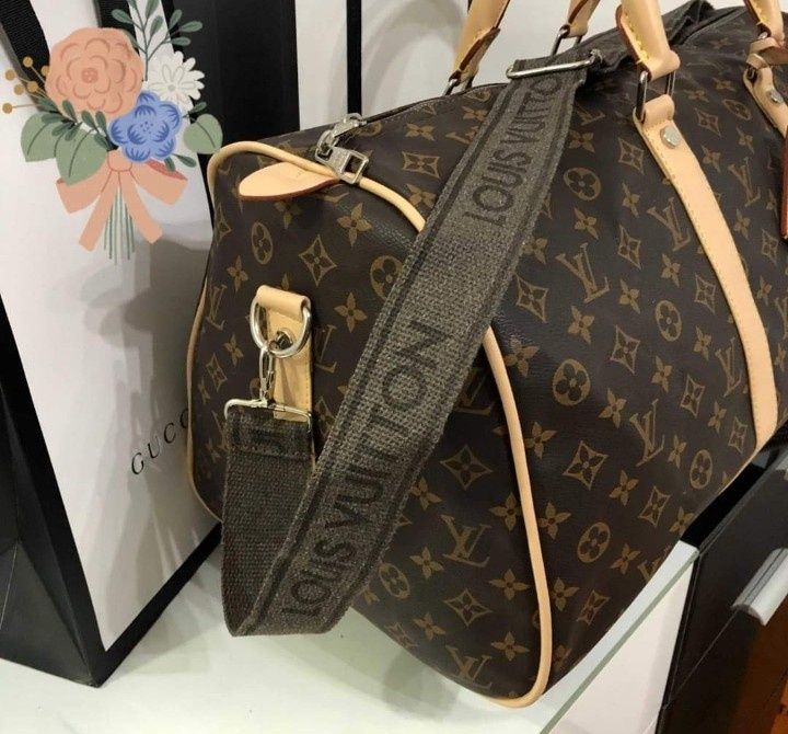 Geanta Louis Vuitton voiaj unisex new model import Franța