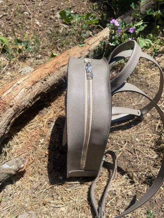 Поръчкова раница от естествена кожа