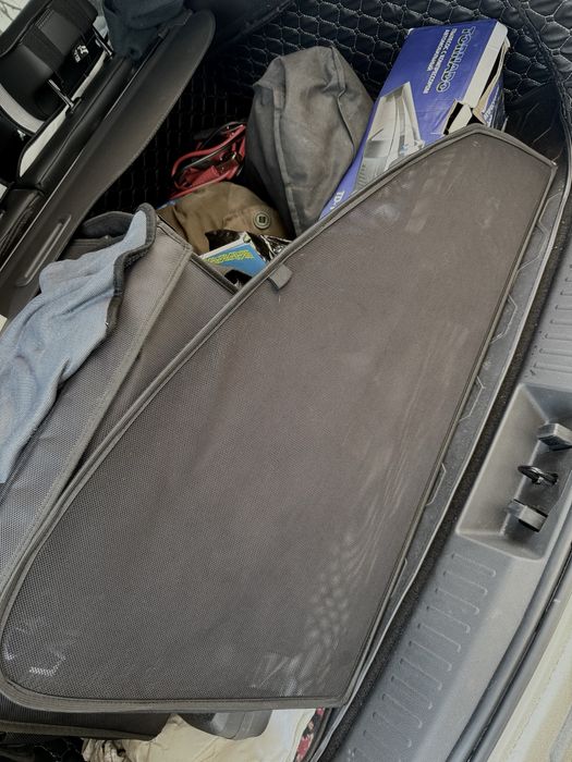 Продам автошторки на Весту!