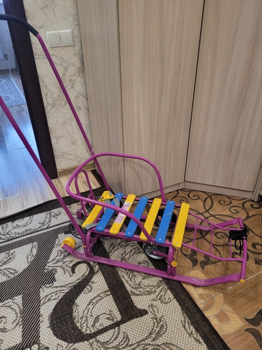 Санки зимние в отличном состоянии