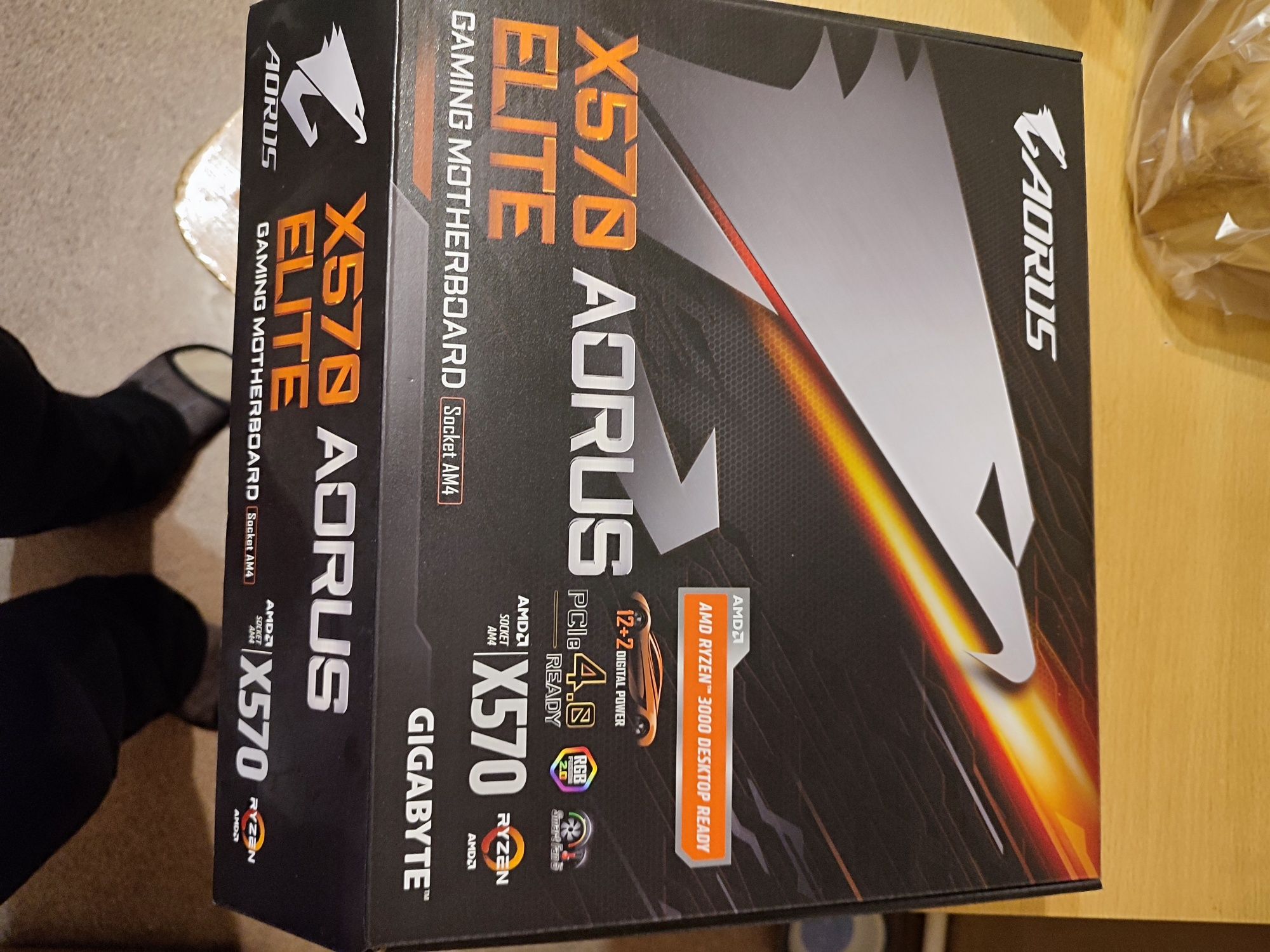 AORUS X570 elite